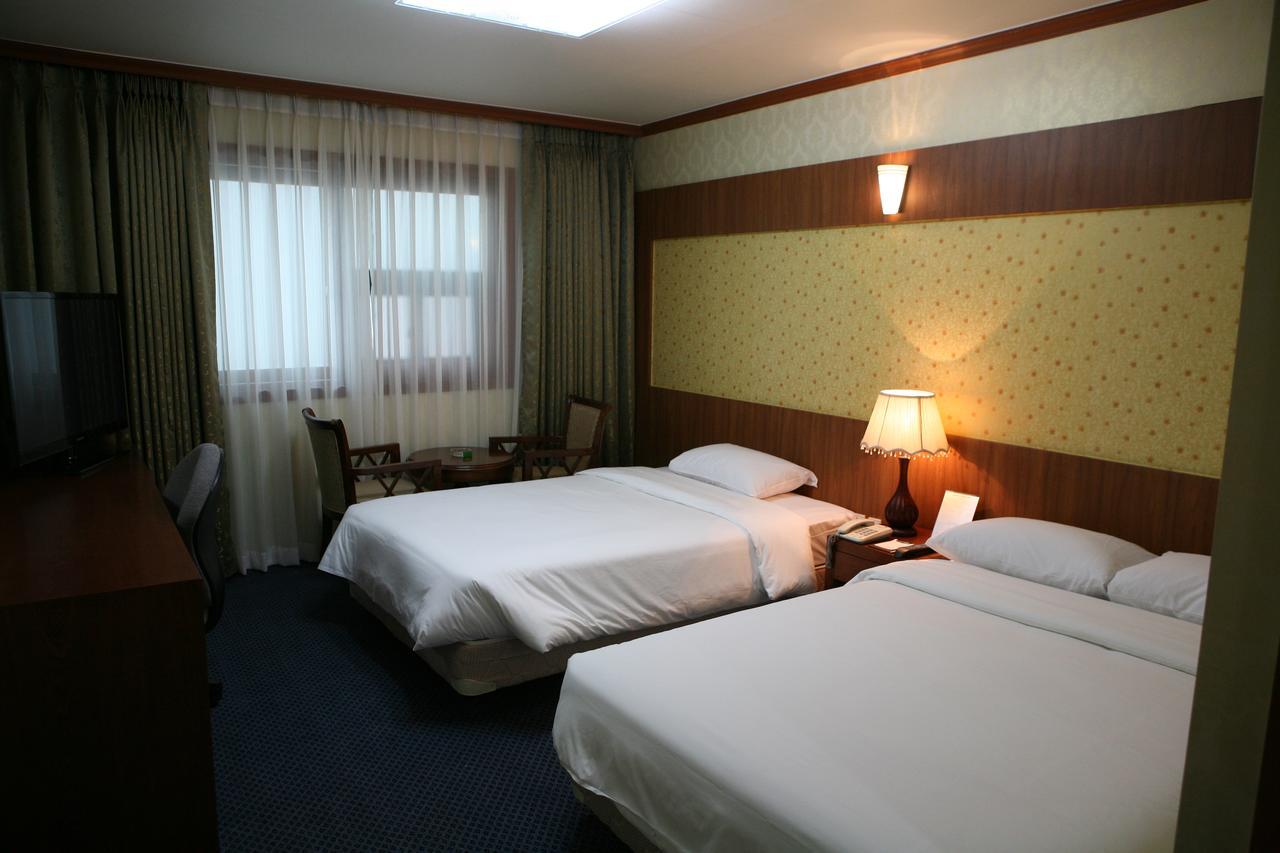 Gwangmyeong Diana Hotel Екстериор снимка