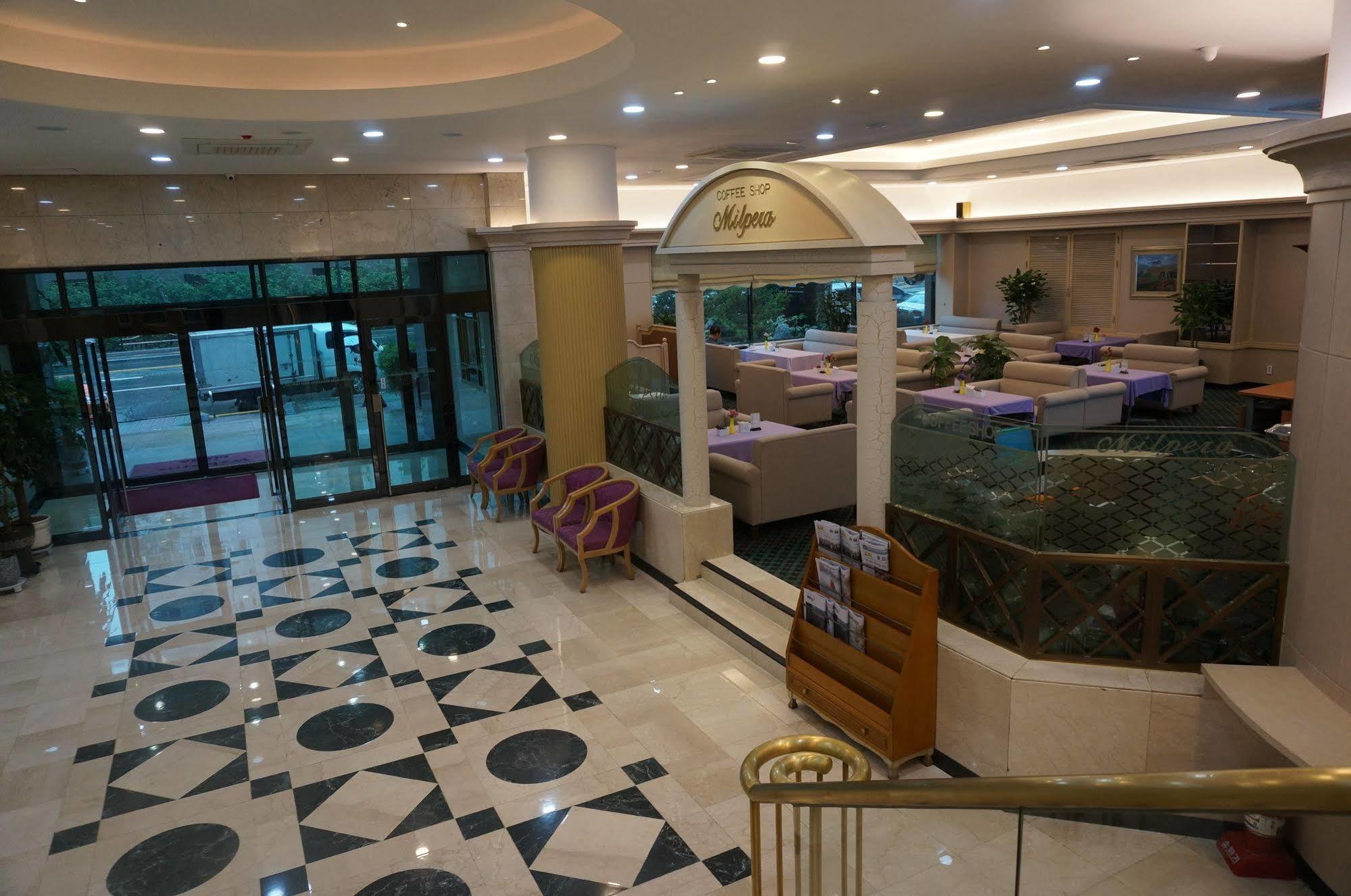 Gwangmyeong Diana Hotel Екстериор снимка